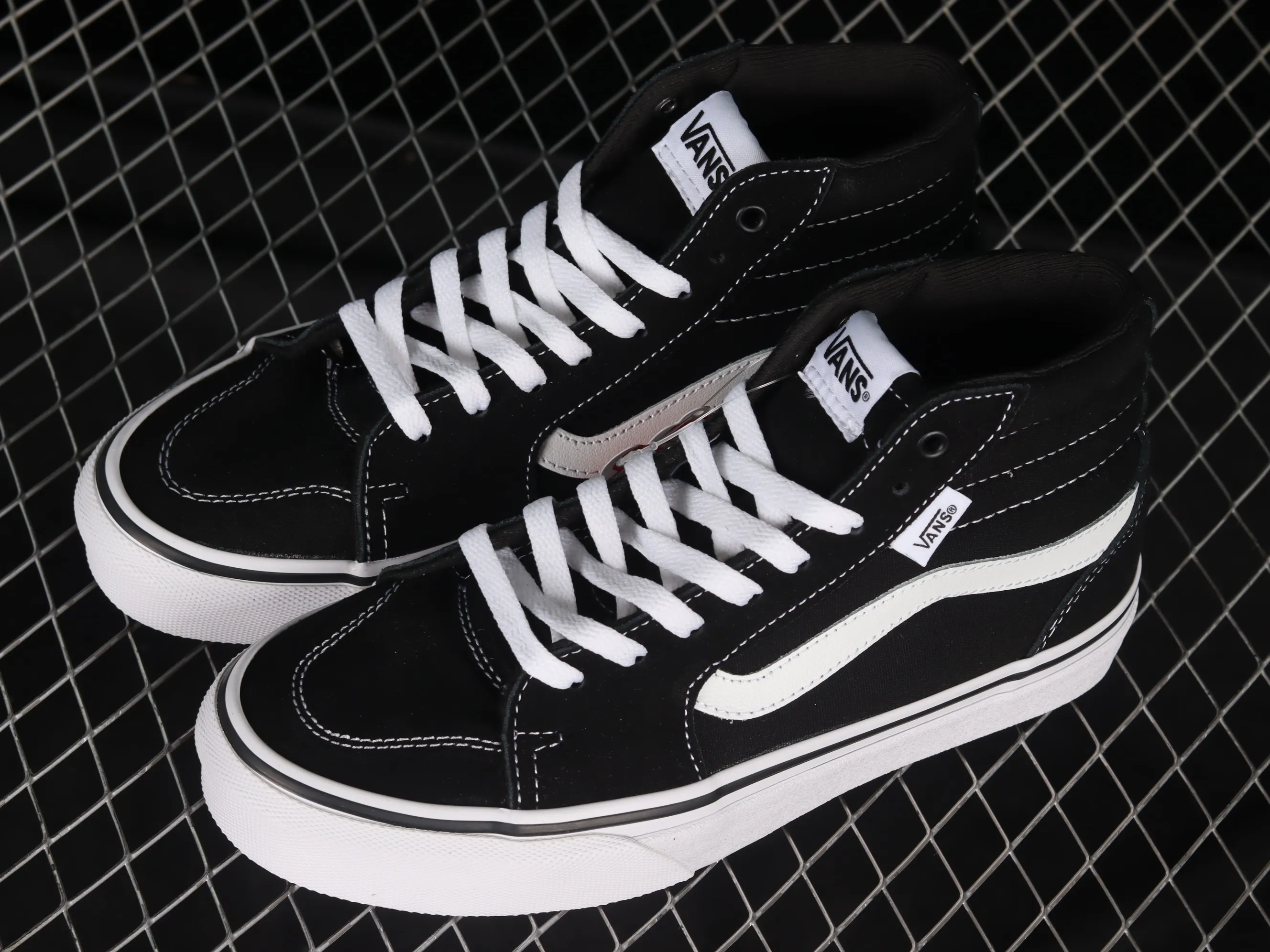 All categories Vans Vans series Vans Hi Vans high-top Vans Filmore Hi Vans official classic black and white high street retro casual skate shoes VN0A5HZLIJU